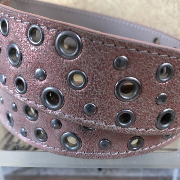 Donald Pliner Belt Shrimp Distress Leather Embellished Metal Studs New NWT $225